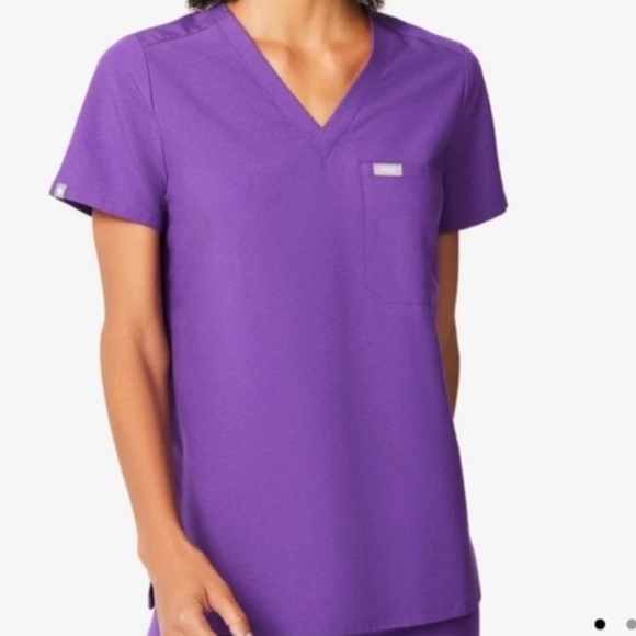 FIGS Limited Edition ULTRA VIOLET Catarina Scrub Top Medium - Picture 1 of 2